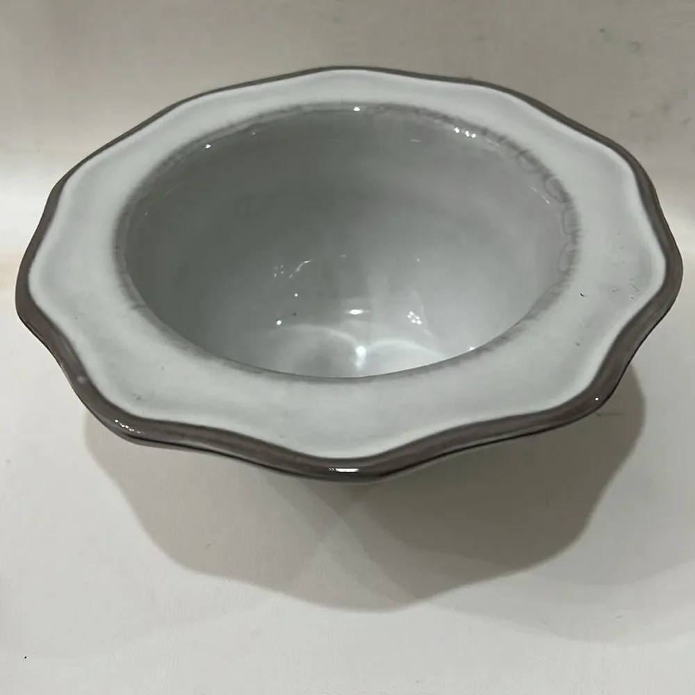 2 Crate and Barrel Lira White & Grey Porcelain scalloped soup cereal 2 Cup bowls